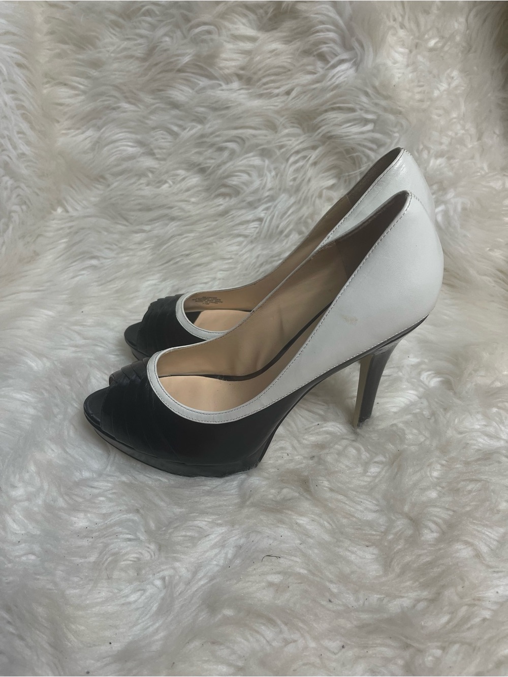 Audrey Brooke Two-Tone Black & White Peep-Toe High Heels SZ11M